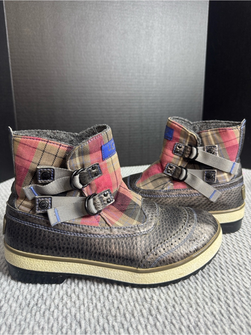 Ugg Marias Waterproof Ankle Snow Boot Sz 9